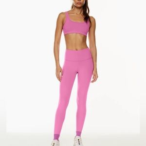BNWT TNA Leggings - Size Small